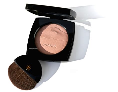 CHANEL ÉCLAT DU DÉSERT Illuminating Powder 